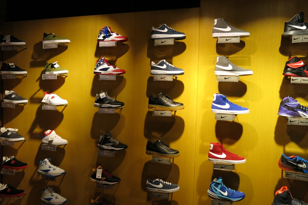 nike shoes at sm department store