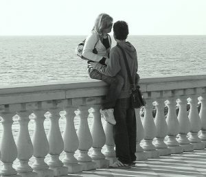 couple-beach