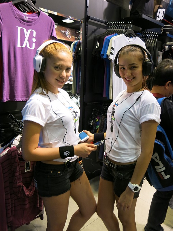 Skullcandy models at DC stores