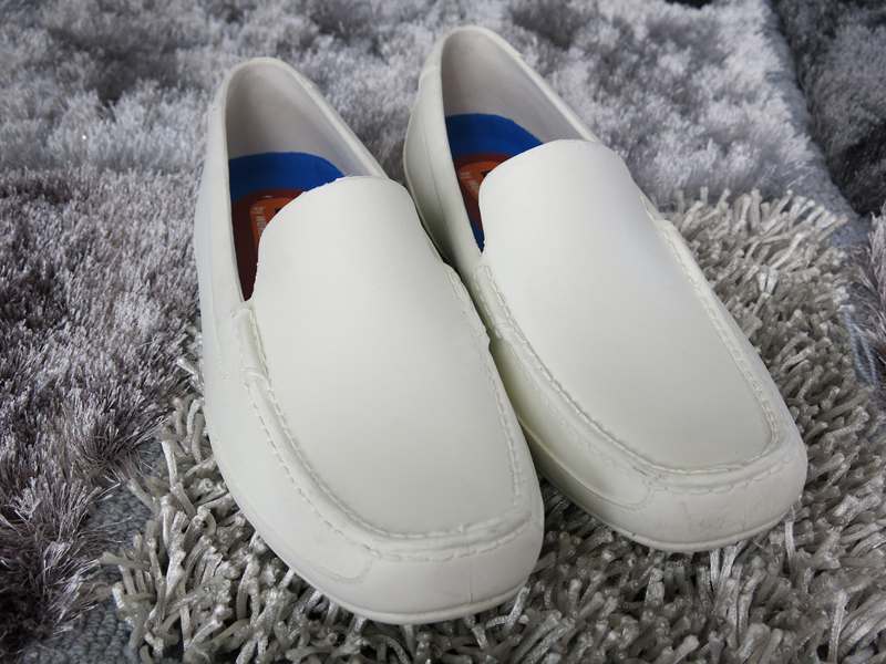 easy soft white shoes