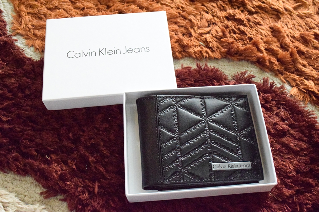 Calvin Klein Jeans Men's Trifold Wallet