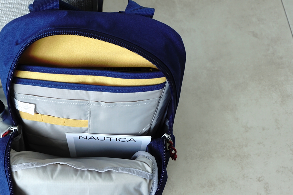 STM Trestle 13” Laptop Backpack – Navy Blue (11)