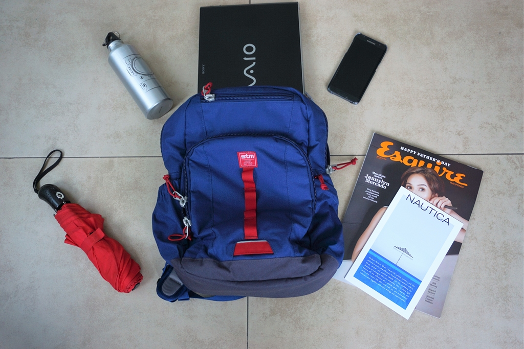 STM Trestle 13” Laptop Backpack – Navy Blue (12)